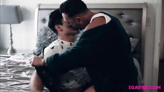 Hunk gays Lucas Leon and Vince Parker trade passioanate anal sex