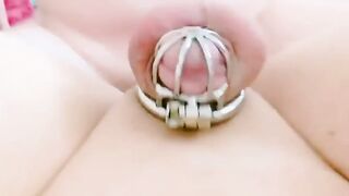 Sissygasm - cuming in chastity