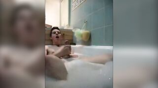 Twink's Solo Bathtub Adventure