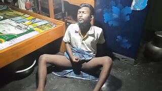 Indian dude getting off pron vids