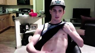 Twink Jerks Off on Webcam in His Apartment