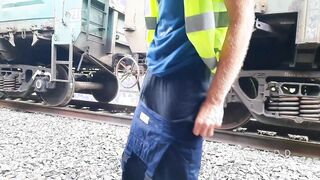 Railway employee TimonRDD found a used rubber and added his nut-juice there