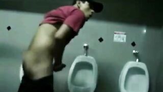 Bigcockflasher Wanking in public restroom