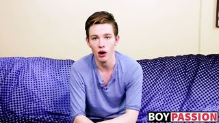 Twink interviewed before shoving fingers inside of his ass