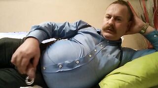 Fat Bear Daddy Amateur Handjob