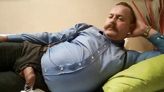 Fat Bear Daddy Amateur Handjob