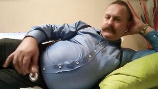 Fat Bear Daddy Amateur Handjob