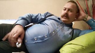 Fat Bear Daddy Amateur Handjob