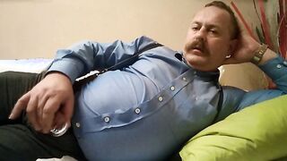 Fat Bear Daddy Amateur Handjob