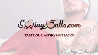 Tattooed Corey Gunz shows off his balls and dick and wanks it to the end