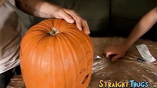 Straight thug has some fun with the pumpkin he is banging