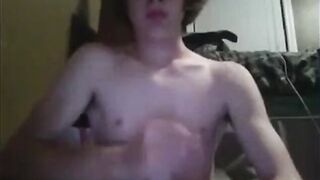 Amateur Twink Masturbating on Webcam