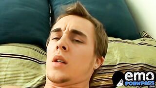 Young twink Kelly Cooper masturbates his cock in hot solo