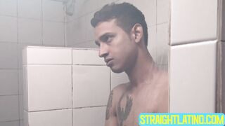 Hanging out with horny dudes Gael and Andy in the shower so we can have a fucking ses