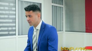 Office hunk Robbie Rojo blows his boss before hard drilling