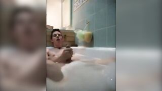 Twink jerking off in bathtub