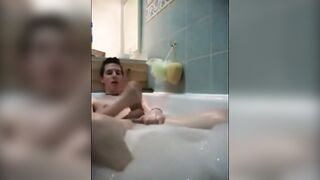 Twink jerking off in bathtub