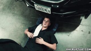 Car mechanic Brandon Anderson anal fucked (Roman Todd)