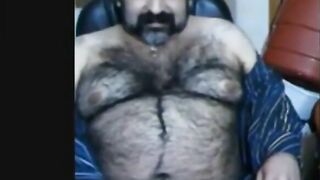 Hefty unshaved grizzly and unshaved bod