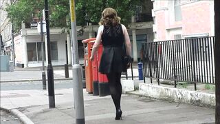 Stunning Transvestite jerking out side the post office98