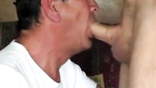 Daddy deepthroath with messy cum