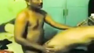 Homosexual Indo sans a condom Top sambil ngerokok