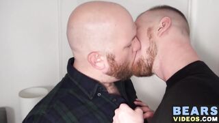 Fat bear Billy Warren plows skinny twink bitch Jef Heart