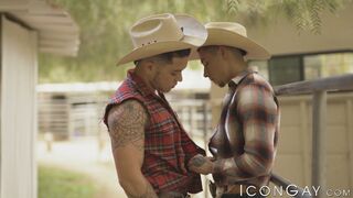 Latino jocks Clark Davis and Vincent Orielly fuck outdoor