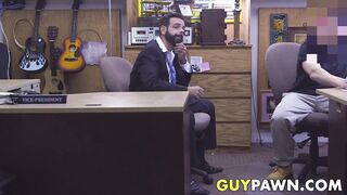 Desperate Latino pawnee fucks broker for extra cash