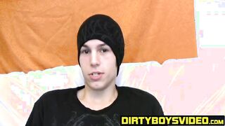 Bored twinkie Kyle pulls out his prick and masturbates solo