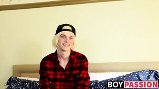 Twink blondie Kayden shares his solo adventure with everyone