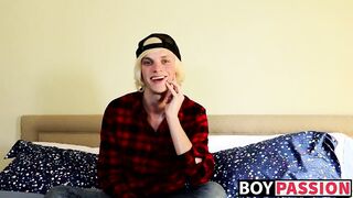 Twink blondie Kayden shares his solo adventure with everyone