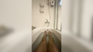 Masturbating off in the bath