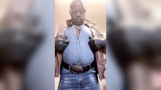 Preview: BIG BLACK COCK Muscle Father Rest Room Jerk