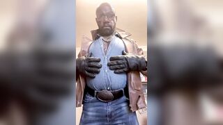 Preview: BIG BLACK COCK Muscle Father Rest Room Jerk