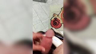 Wanking my huge hudge man sausage in the douche with final jizz shot