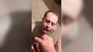 Fellating Daddy’s Xxl Fuck-Stick (with Jizz Flow)