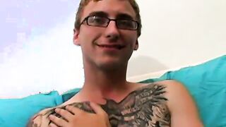 Amateur tattooed twink fingers his ass and masturbates solo