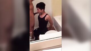 sucking and fucking in bathroom (1'47'')