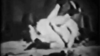 Vintage Bareback Blowjob by Amateurs