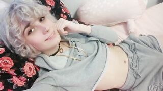 Stunning Feminen Femboy Hanapups Masturbating