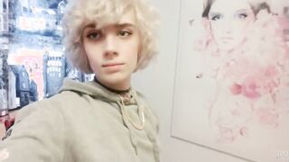 Stunning Feminen Femboy Hanapups Masturbating